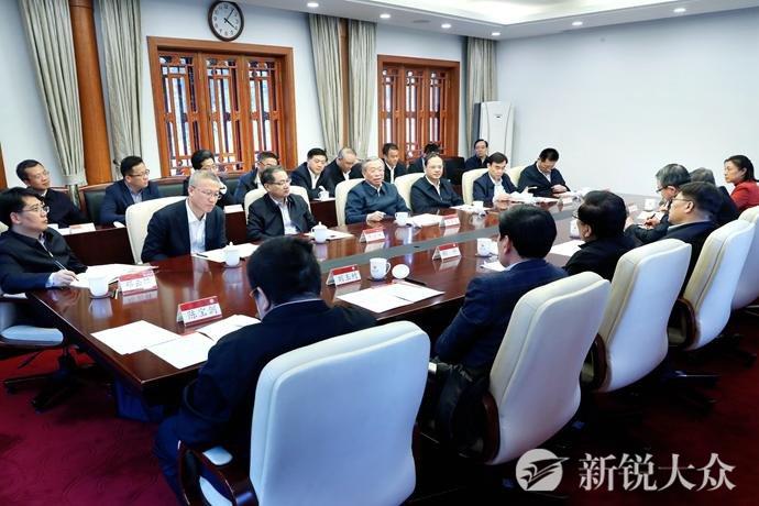 黑龍江與北京大學(xué)攜手簽署戰(zhàn)略合作協(xié)議，共啟未來(lái)新篇章