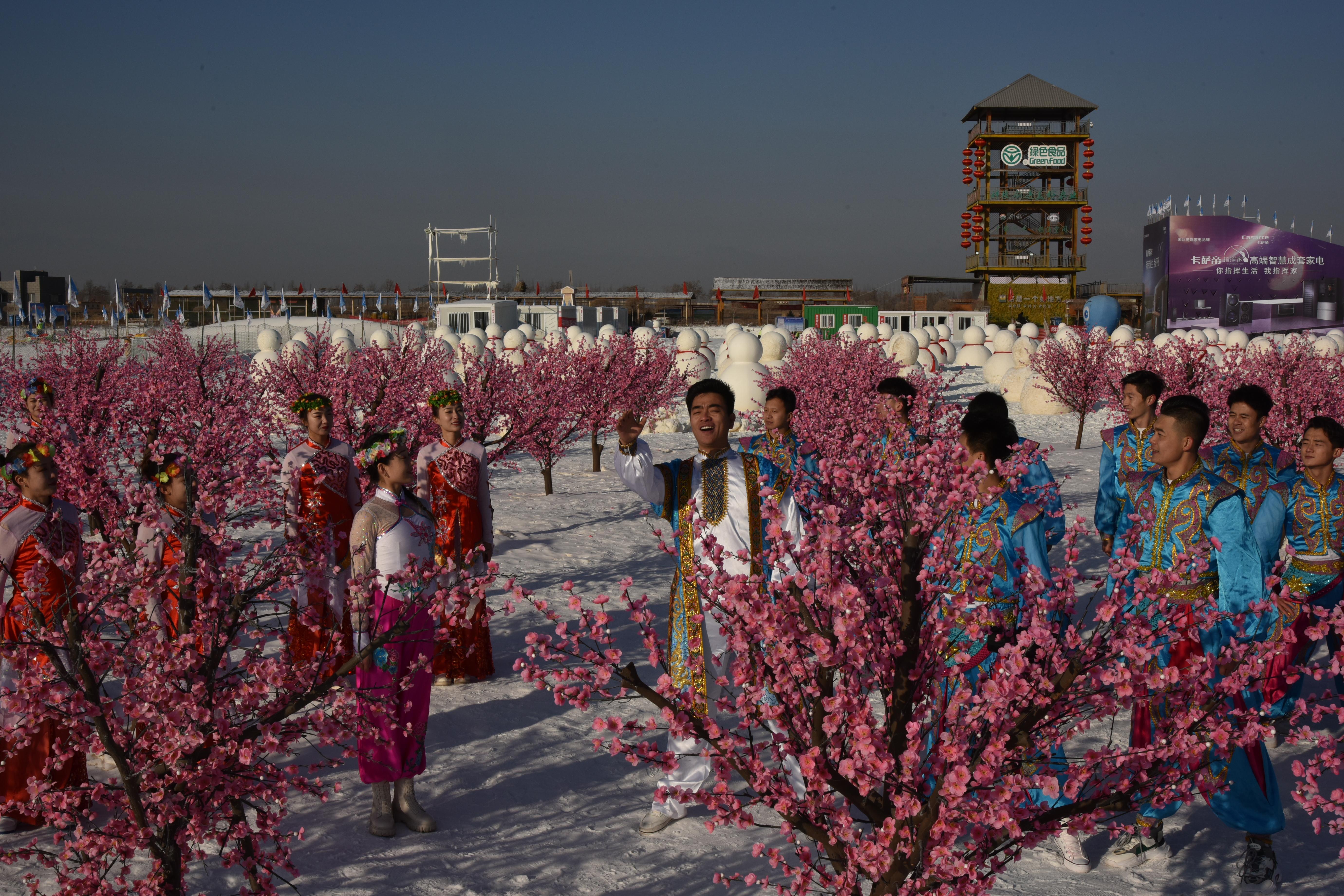 多地冬季旅游活動豐富，冰雪經(jīng)濟持續(xù)繁榮
